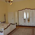 Gabriella Szallas Tabor Utca 5 * Szeged
