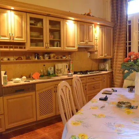 Gabriella Szallas Tabor Utca 5 * Segedin