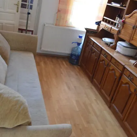 Gabriella Szallas Tabor Utca 5 * Segedin