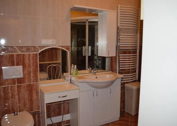 Gabriella Szallas Tabor Utca 5 *