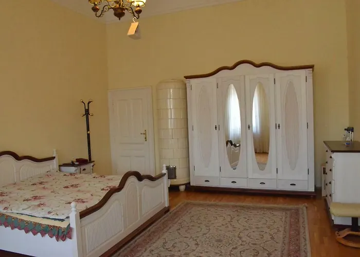 Gabriella Szallas Tabor Utca 5 * Szegedin